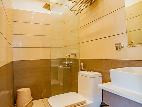 8 Bedroom Houseboat